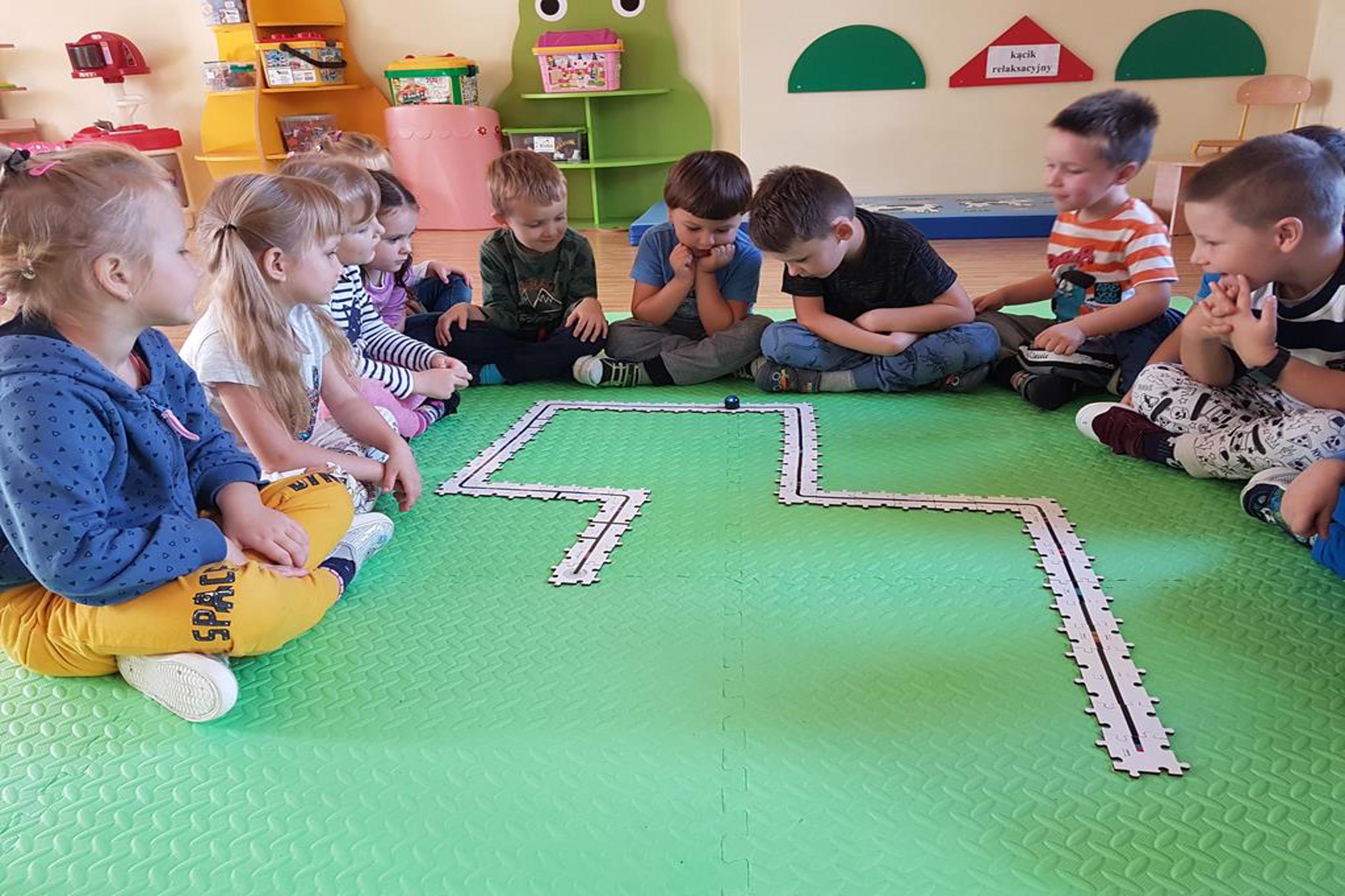dzieci w grupie
