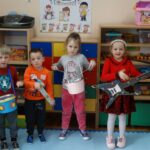 dzieci z Instrumentami