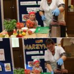 Dziecko pomaga robić sok pomidorowy