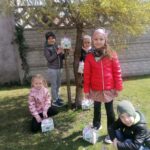 Dzieci z koszyczkami od Zajączka (Copy)