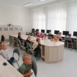 Dzieci w sali informatycznej