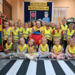 Dzieci z oddziału Biedronek podczas zajęć nt. Bezpieczeństwa (3)