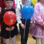 Dzieci z balonikami