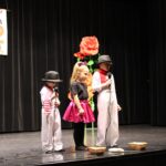 Dzieci recytują wiersze