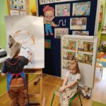 Malarz maluje swoją muzę