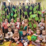 Dzieci wykonały prace plastyczną