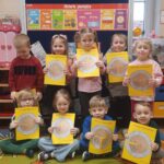 Monety - praca plastyczna Mrówek