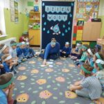 Zabawa tematyczna na dywanie