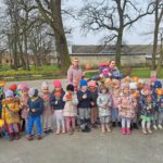 Zdjecie-grupowe-dzieci-z-oddzialu-Pszczolek