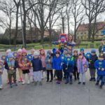 Zdjecie-grupowie-dzieci-z-oddzialu-Biedronek-z-Marzanna