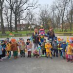 Zdjecie-grupowie-dzieci-z-oddzialu-Zuczkow-z-Marzanna.jpg