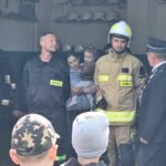 Przedszkolaki z wizytą u strażaków