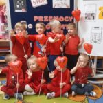 Zdjęcie grupowe z balonami