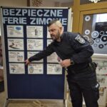 Pan policjant opowiada o zasadach bezpieczeństwa
