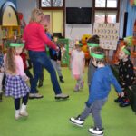 Zabawa ruchowa przy muzyce