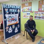 spotkanie z policjantem i pogadanka o bezpiecznych feriach