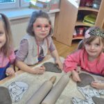 Dzieci podczas warsztatów