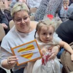 dziewczynka z babcią