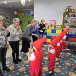 Babcie-przesylaja-buziaki-swoim-wnukom