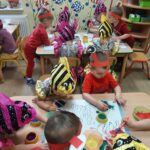 Bratki i zabawa plastyczna