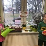 Dyżurni w kąciku przyrody