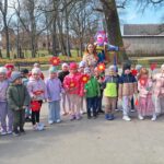 Dzieci-z-oddzialu-Biedronek-z-Marzanna