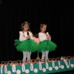 Dziewczynki mowią wiersz