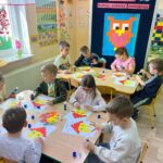 dzieci kodują obrazek