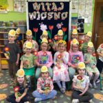 Motylki-z-wiosennymi-kwiatami