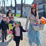 Pani-Wiosna-na-spacerze