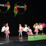 Przedszkolaki tańczą