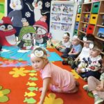 Rozalka układa rytm z rybek