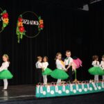 Taniec dzieci z oddziału Motylków