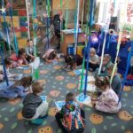 Tulipanki łączą w pary cieni