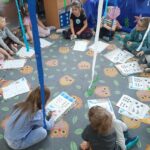 Tulipanki łączą w pary cieni