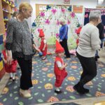 Wspolna-zabawa-dzieci-z-babciami