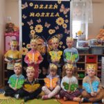 Zdjęcie grupowe Mrówek z Motylami