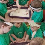 Żuczki zamieniaja się w paleantologów