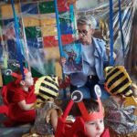 dzieci słuchają legendy