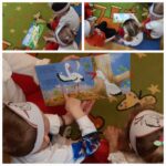 Dzieci oglądają książeczkę