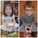 Dzieci z aparatem fotograficznym