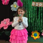 dzieci tańczą taniec słoni