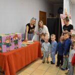 Kolejka-po-autograf-do-Pani-Moniki