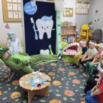 Pani-przebrana-za-krokodyla