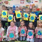 dzieci-z-oddzialu-Stokrotki-z-obrazkami