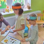 dzieci kupują książki