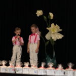 Bracia recytują wiersz