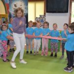 Dzieci ,,na latającym dywanie