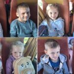 Dzieci podczas jazdy autobusem