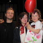 Dziewczynka z rodzicami